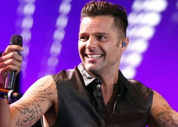 Puerto Rican singer Ricky Martin performs during the 55th International Song Festival in Vina del Mar city, about 121km (75 miles) northwest of Santiago, February 23, 2014. REUTERS/Eliseo Fernandez (CHILE - Tags: ENTERTAINMENT)