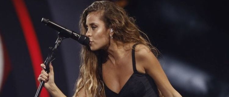 28 de Febrero del 2019/VIÑA DEL MARCamila Gallardo durante la quinta noche del Festival de Viña del Mar 2019 FOTO:MARIO DAVILA/AGENCIAUNO