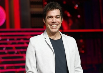 Fotografas de Alvaro Escobar, del programa de television "Rojo", realizadas en los estudios de TVN en Santiago de Chile, el 10 de julio 2018. Foto: Pablo Vera Lisperguer/ Coca-Cola Journey / AFP-Services