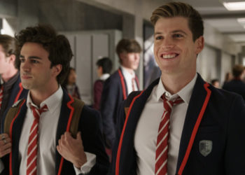 ÉLITE (L to R) ITZAN ESCAMILLA as SAMUEL, MIGUEL BERNADEU as GUZMÁN in ÉLITE. Cr. NIETE/NETFLIX © 2020