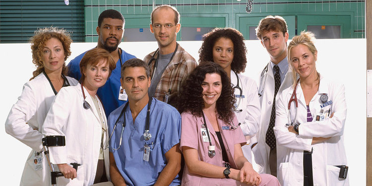 ER -- Season 4 -- Pictured: (l-r) Alex Kingston as Doctor Elizabeth Corday; Laura Innes as Doctor Kerry Weaver; Eriq La Salle as Doctor Peter Benton; George Clooney as Doctor Doug Ross; Alex Kingston as Doctor Elizabeth Corday; Julianna Margulies as Nurse Carol Hathaway; Gloria Reuben as Jeanie Boulet; Noah Wyle as Doctor John Carter; Maria Bello as Doctor Anna Del Amico (Photo by Sven Arnstein/NBCU Photo Bank/NBCUniversal via Getty Images via Getty Images)