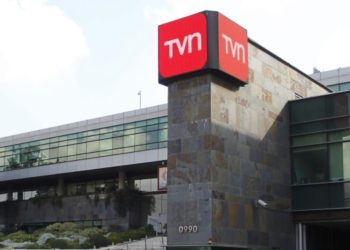 Periodista de TVN desvinculado se despide