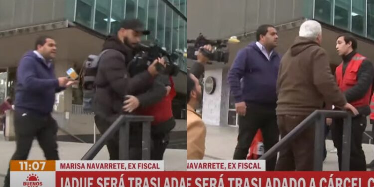 Empujan a prensa en Municipio de Recoleta