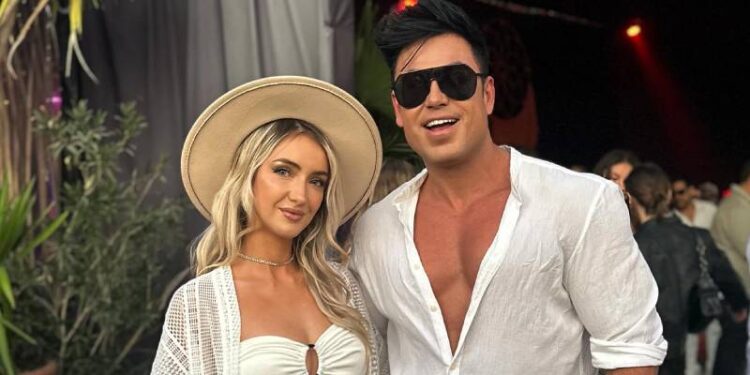 Bruno Zaretti junto a su pareja y prometida.