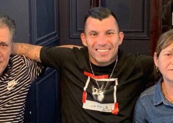 Gary Medel viajó a Chile para acompañar a su familia en la despedida de Marisol Soto.