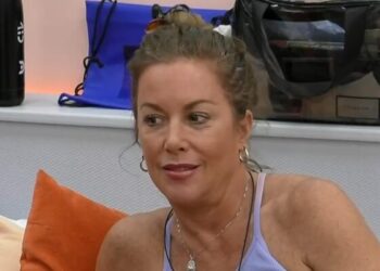 Yuyuniz criticando a Pedro Astorga