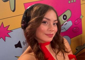 Skarleth Labra fue trolleada en plena transmisión.