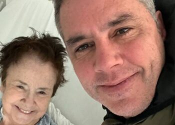 José Miguel Viñuela y su mamá vivieron compleja situación de salud.
