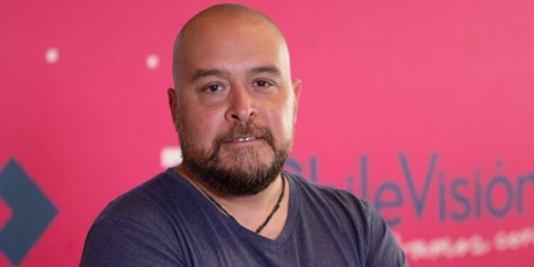 Director de contenidos de Chilevisión deja su cargo