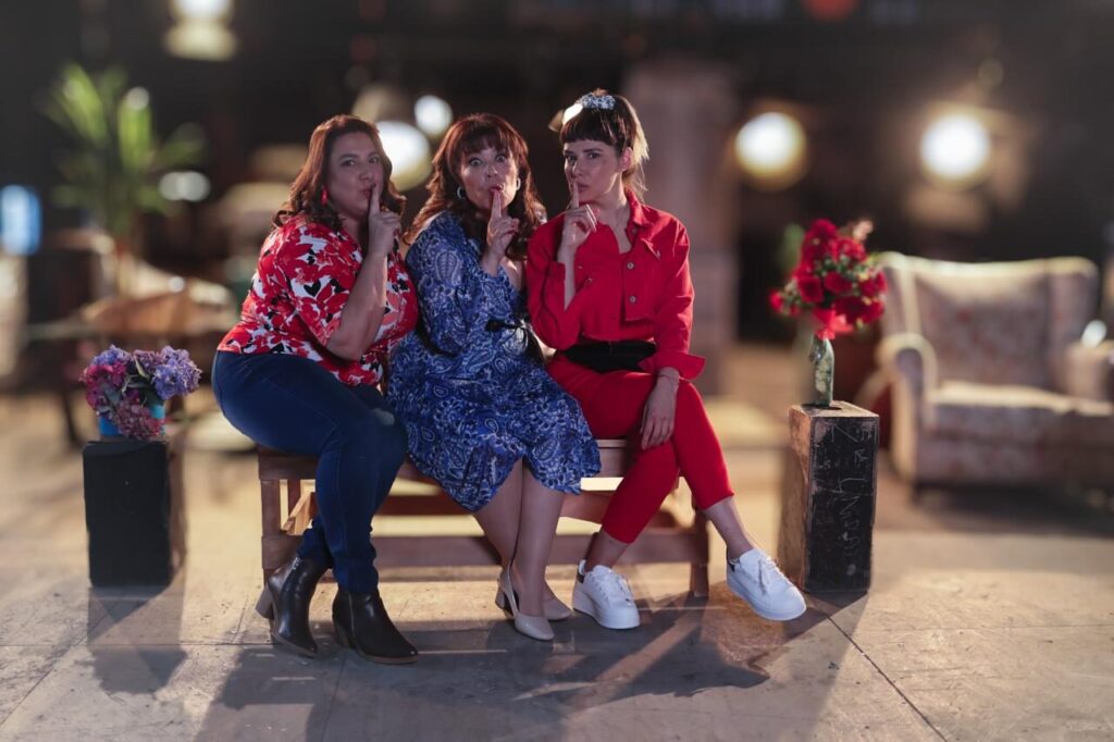 Hermanas Peralta en Amores de Mercado
