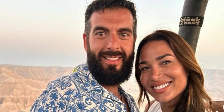 Lisandra Silva posó con misterioso galán.
