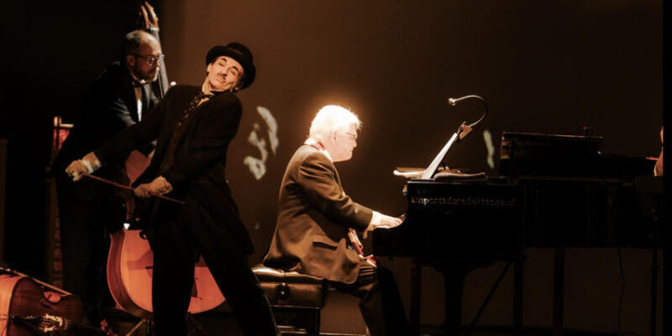 Pianista Roberto Bravo en Nescafé de las Artes