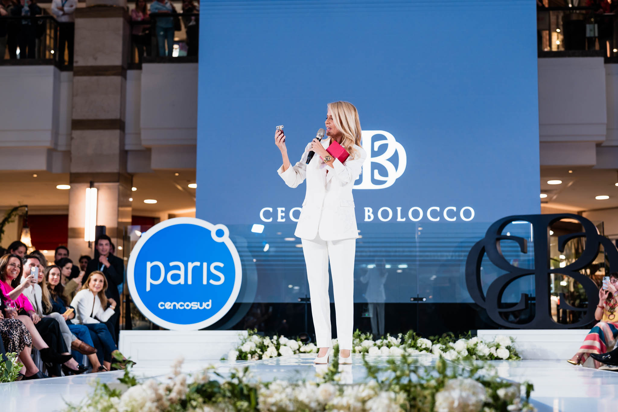Cecilia Bolocco en Paris