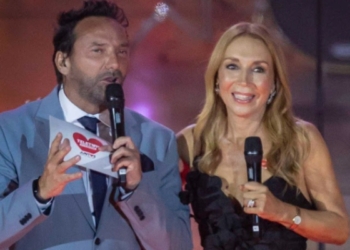 Guiños a Karen Doggenweiler en Teletón