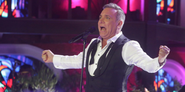 Cantante Luis Jara