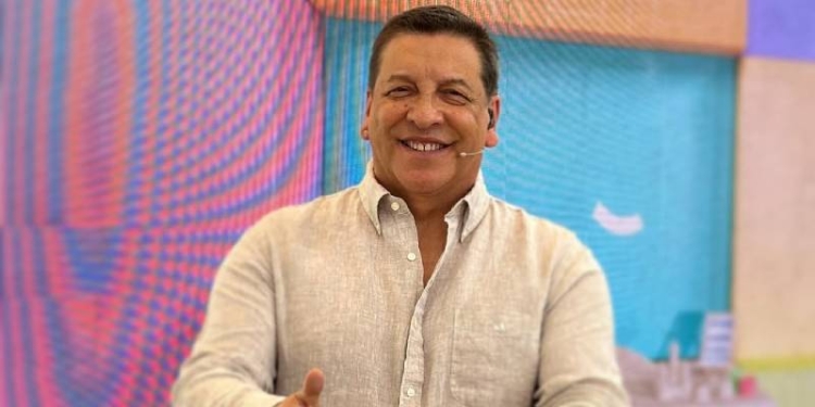 julio césar vacaciones contigo
