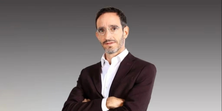 Nicolás Saavedra y su nueva pareja