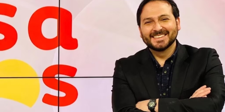 Rafael Venegas llega a 24 Horas Tu Mañana