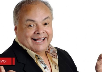 Álvaro Salas y su icónica cortina
