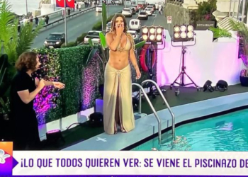 "Reina de la Prensa" piscinazo de Faloon