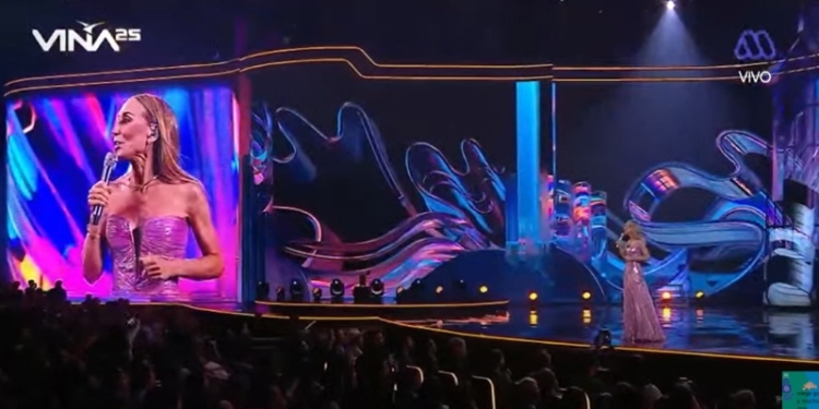 Karen Doggenweiler deslumbró con vestido en Viña 2025
