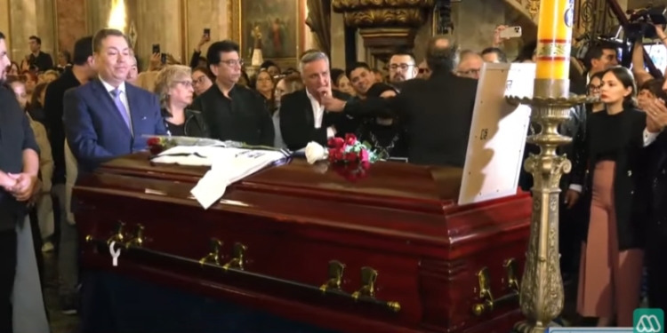 Luis Jara tuvo incómodo momento con Aníbal Sosa