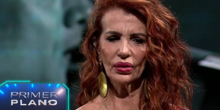 mónica aguirre primer plano