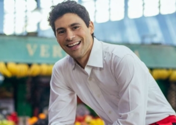 Director de Nuevo Amores de Mercado tuvo emotivo reconocimiento a Pedro Campos