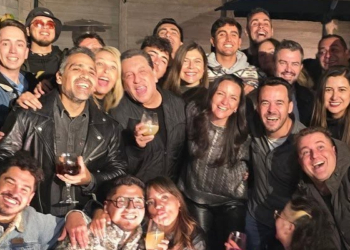 La pagada de piso de Andrea Arístegui y Eduardo de la Iglesia con sus compañeros de “Contigo en la mañana” 