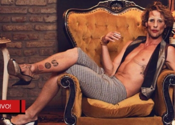 Gonzalo Valenzuela en la obra El Performer, la que cancelaron anteriormente por "funa"