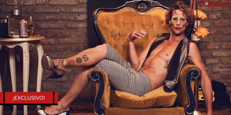 Gonzalo Valenzuela en la obra El Performer, la que cancelaron anteriormente por "funa"
