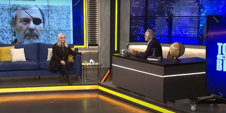 Pamela Jiles y violencia de Santiago Pavlovic