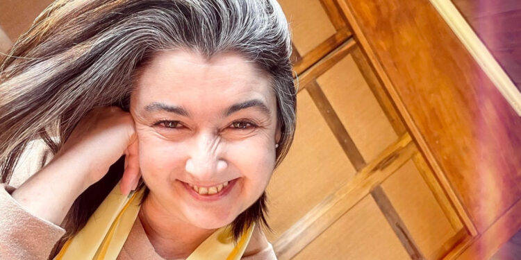 Paulina Urrutia reaparece con renovado look