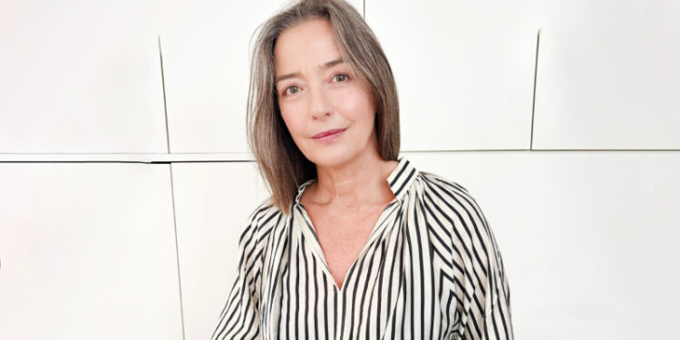 Consuelo Saavedra se suma a el 13