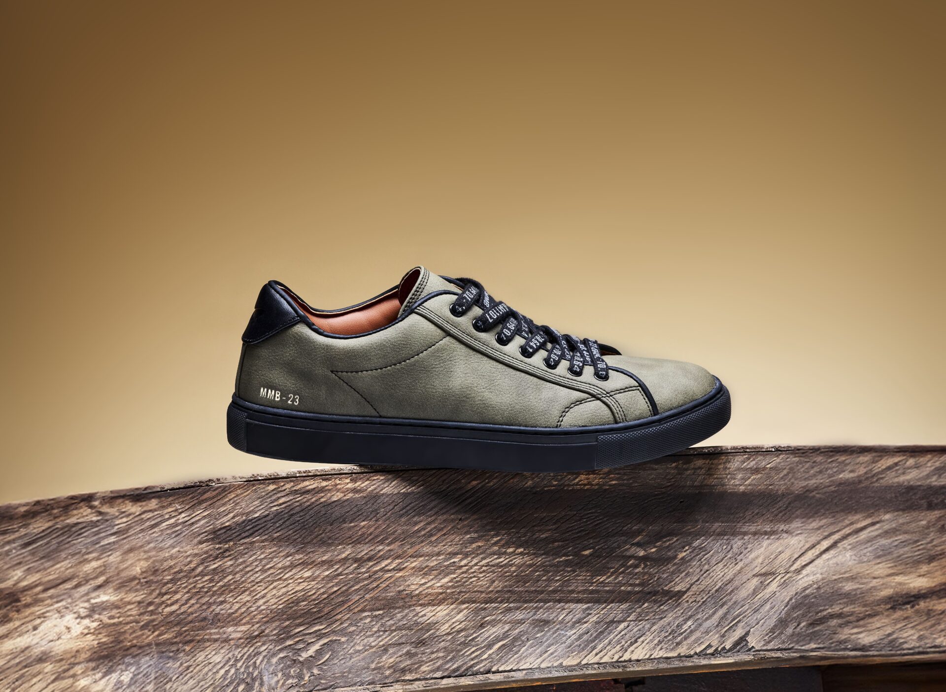 Línea zapatillas Máximo Bolocco