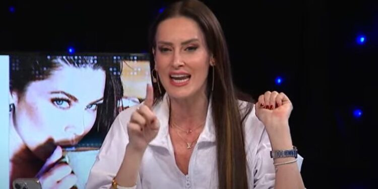 Adriana Barrientos se lanzó contra Daniela Aránguiz
