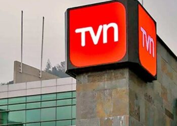 Periodista de TVN confirma embarazo.