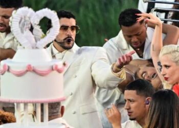 ex rojo bad bunny super bowl