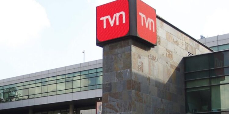 Periodista se despide de TVN