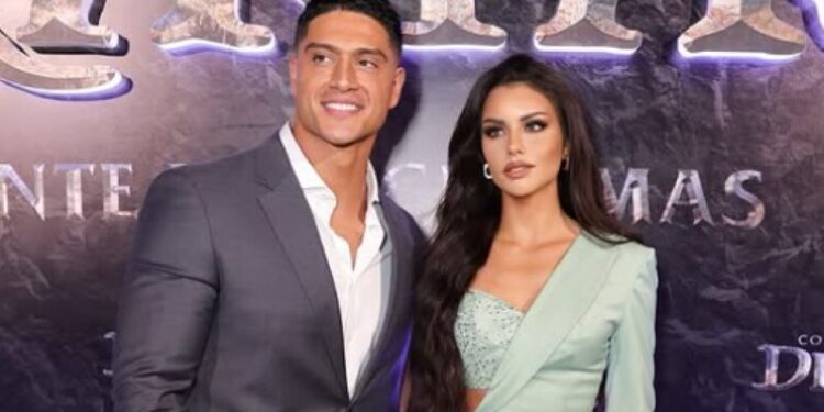 Sammis Reyes y Emilia Dides.